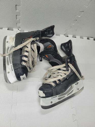Used Easton Syn Eq5 Senior 4 Ice Hockey Skates