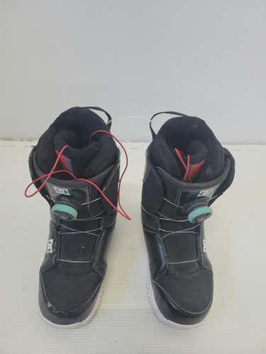 Used Dc Shoes Search Senior 6 Women's Snowboard Boots