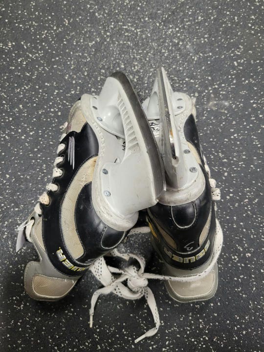 Used Bauer Vapor Agility Junior 03 Ice Hockey Skates