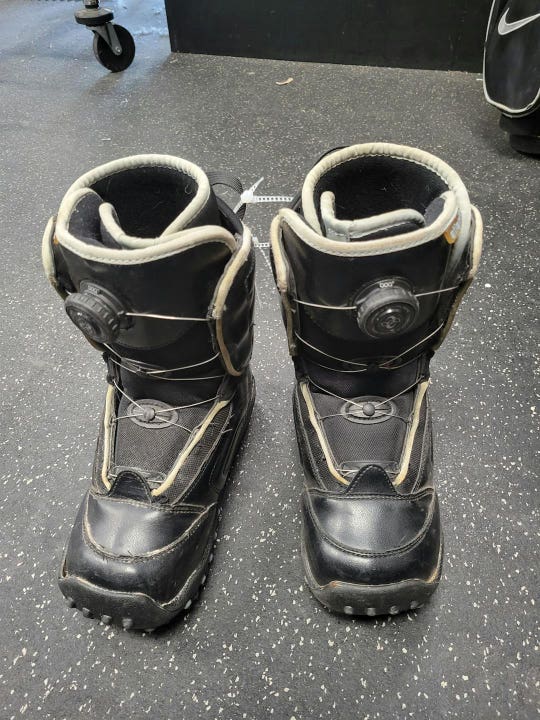 Used Atlantis Boa Boots Junior 05 Girls' Snowboard Boots
