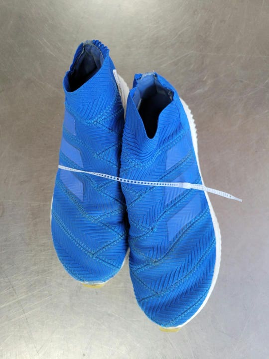 Used Adidas Senior 7 Cleat Soccer Indoor Cleats