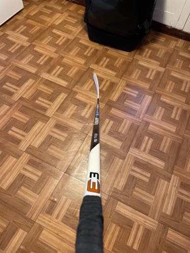 Senior Right Handed P92  Nexus E3 Hockey Stick