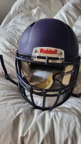 Adult Used Riddell L and M Speed Helmets