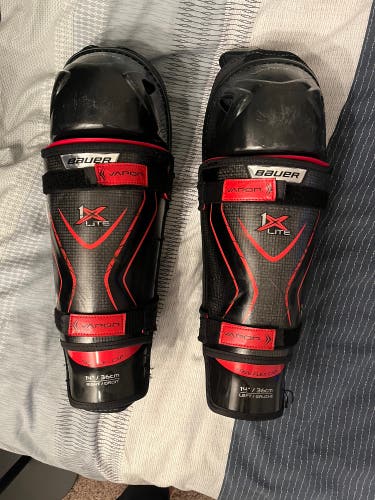 Used Bauer 14" Vapor 1X Lite Shin Pads