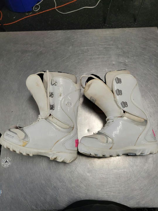 Used Thirtytwo Wonems Boots Senior 7 Women's Snowboard Boots