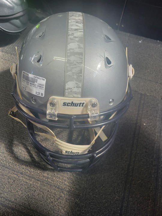 Used Schutt 2016 Recruit Hybrid Lg Football Helmets
