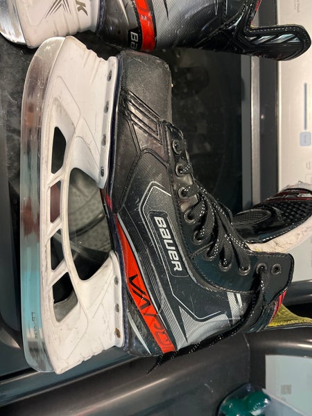 Used Bauer Extra Wide Width 8.5 Vapor X2.9 Hockey Skates