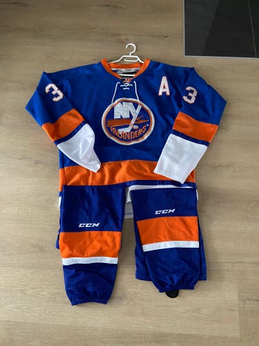 Used New York Islanders Jersey and Socks