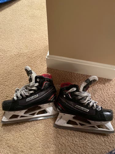 Used Bauer Size 4 vapor x900 Hockey Goalie Skates Regular Width