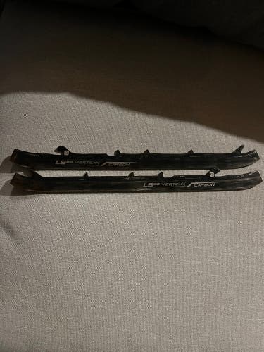 Bauer vertexx LS5G size 9 carbon goalie blades