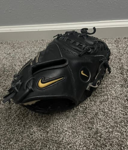 Nike Pro Gold Tradition. Right Hand Throw 33.5" Catcher's Glove