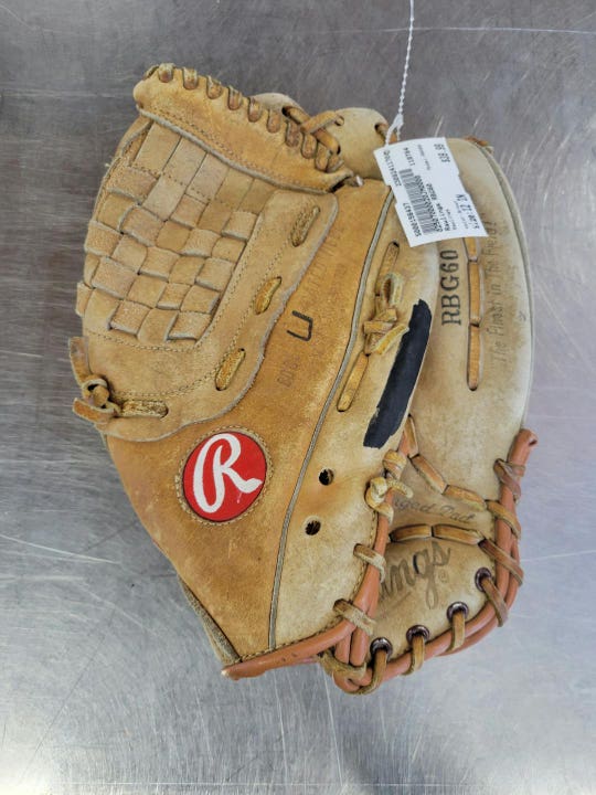 Used Rawlings Rbg60 12" Fielders Gloves