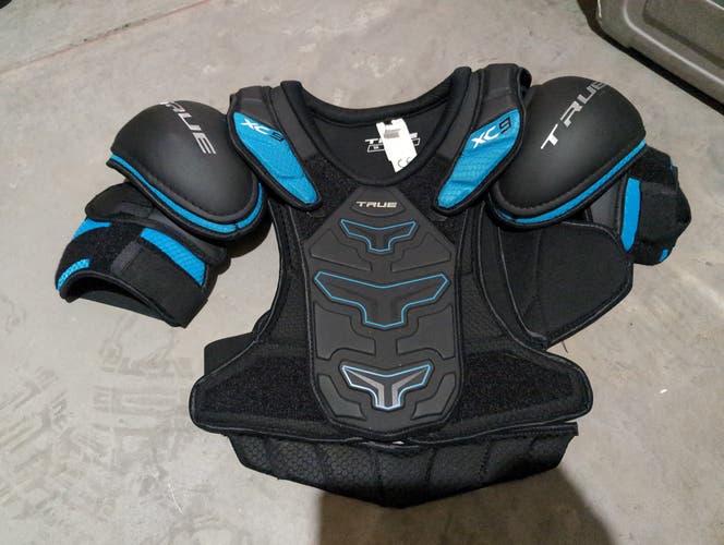 TRUE XCORE XC9 HOCKEY SHOULDER PADS - SENIOR Medium