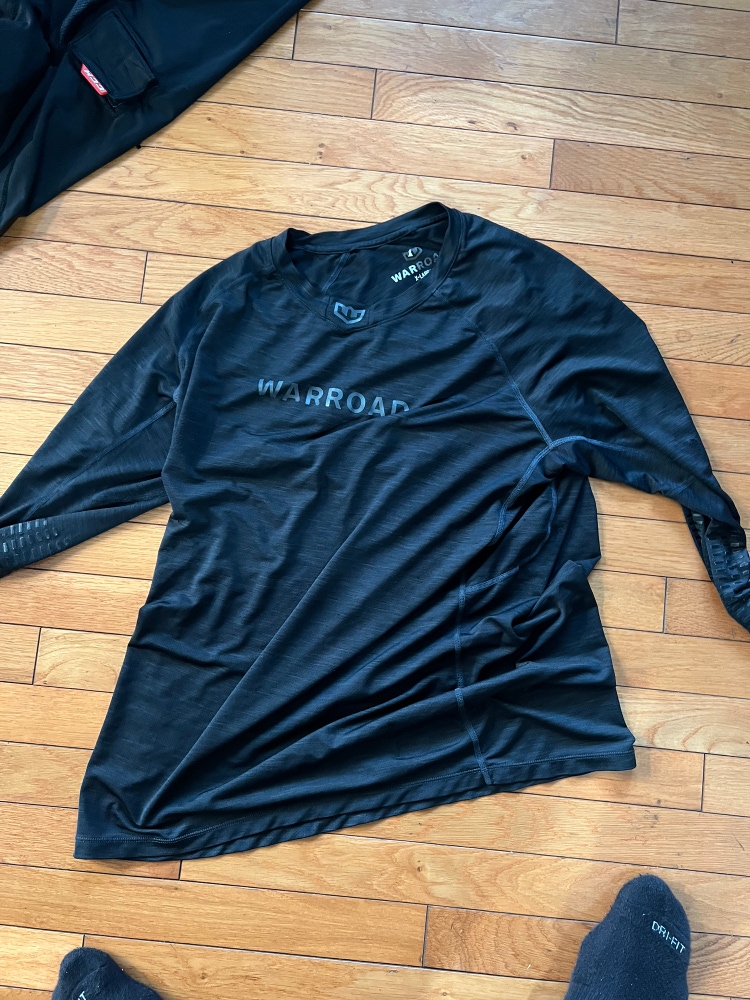 Warroad compression long sleeve size xl