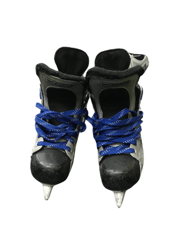 Used Bauer Vapor Xvi Junior 04 Ice Hockey Skates