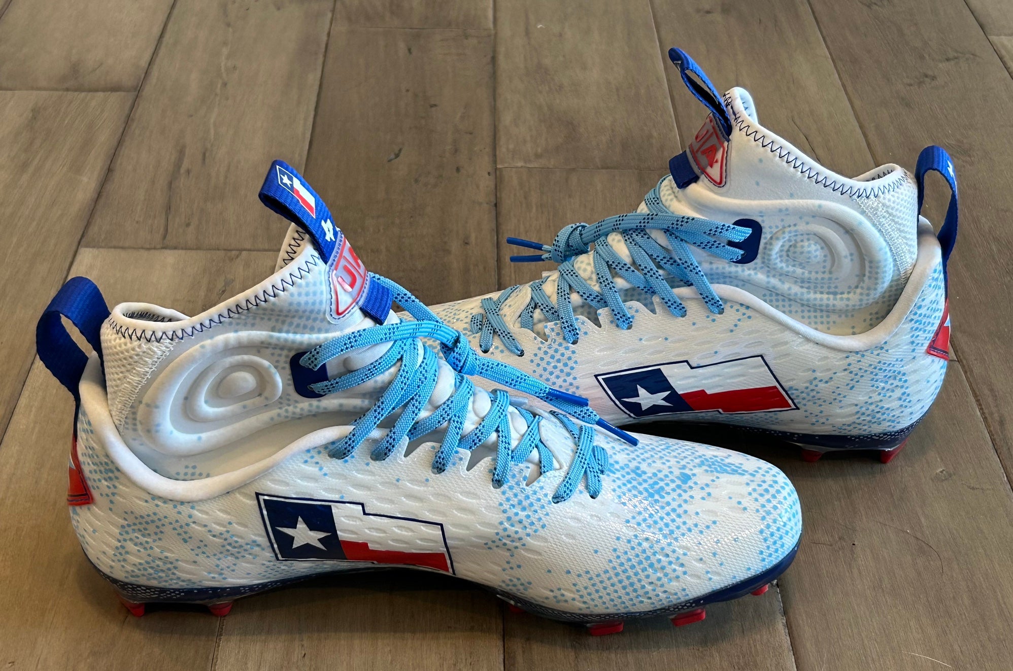 Under Armour Blur Pro TX Football Cleats Mens 12 White Red Blue‎ Texas Edition Under Armour Spotlight Clone 4 MC TX Mens Size 8 Blue White  main image 3