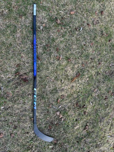 NEW JR CCM RibCor Trigger 8 Pro 50 Flex P29 Right Stick