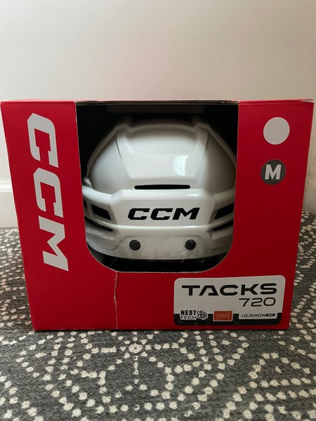 New Medium CCM tacks 720 Helmet