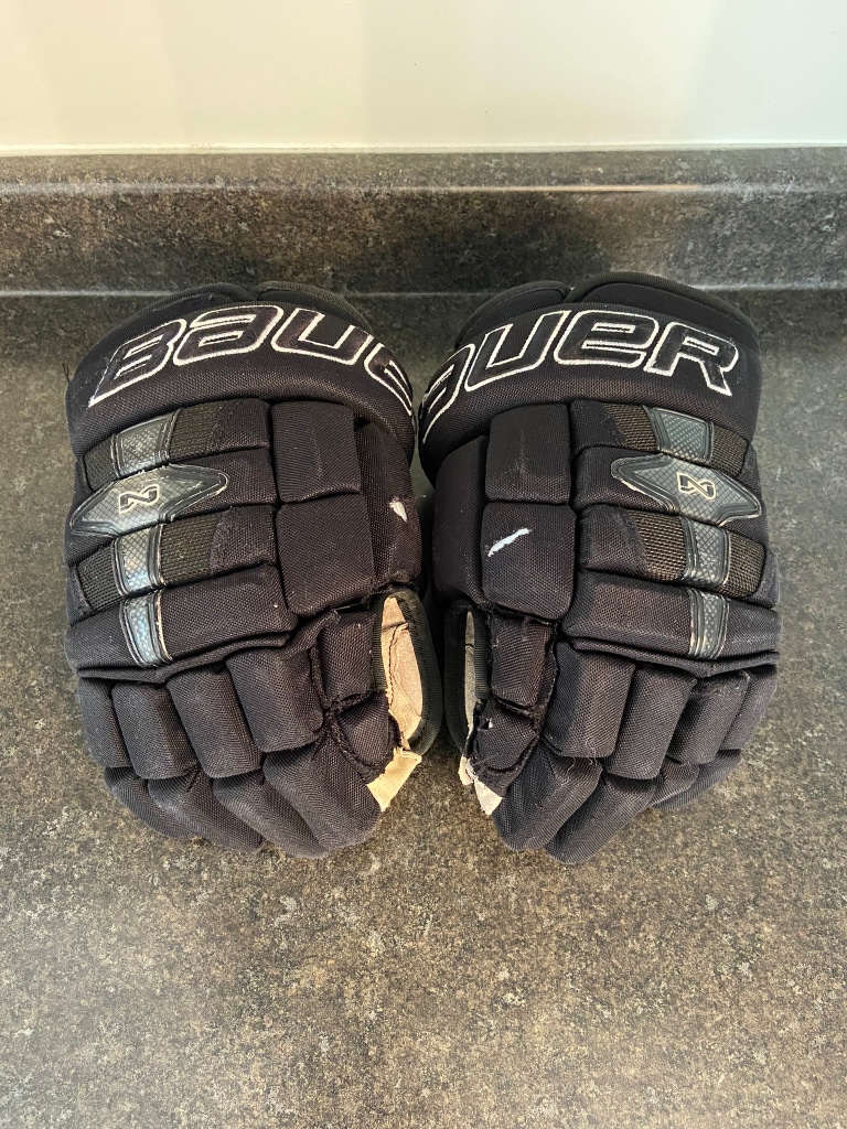Used Bauer Nexus 9000 Gloves 14"