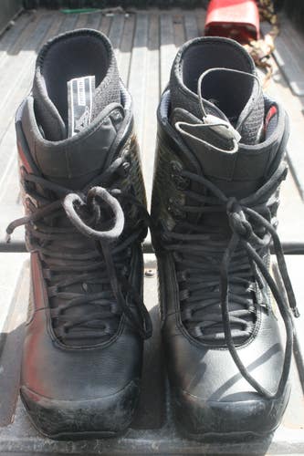 Men's Used Size 10 Burton SL7 Snowboard Boots