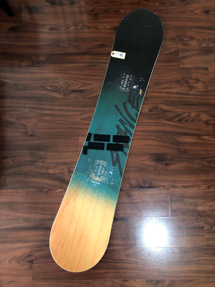 Used 149cm Nitro Flatout Snowboard Without Bindings