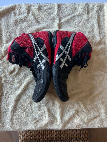 Used Asics Wrestling Shoes