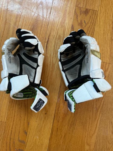 Maverik M4 Lacrosse Gloves Medium (12") - White