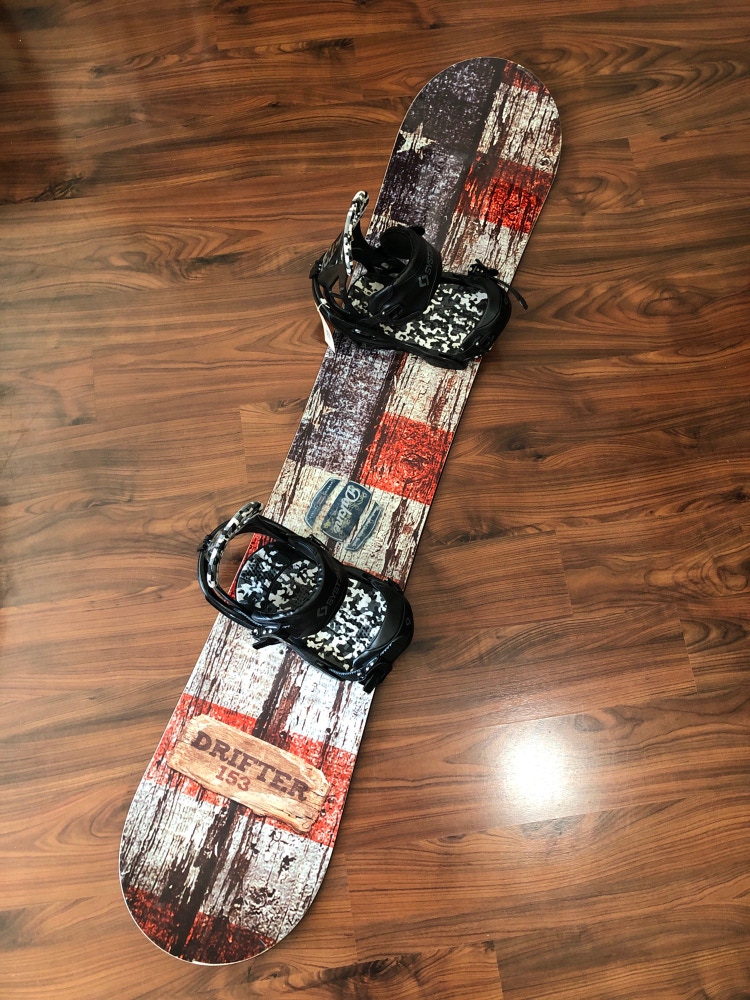 Used 153cm Dakine Drifter Snowboard With Bindings