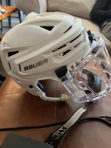 Used Medium Bauer Re-Akt Helmet