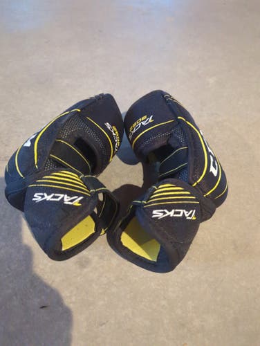 Junior Used Small CCM Tacks 3092 Elbow Pads