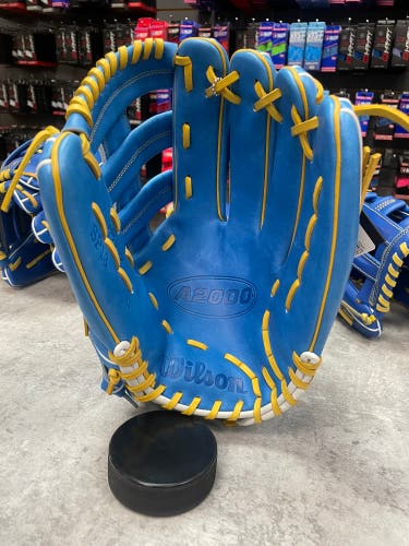 New Right Hand Throw 13" A2000 Baseball Glove