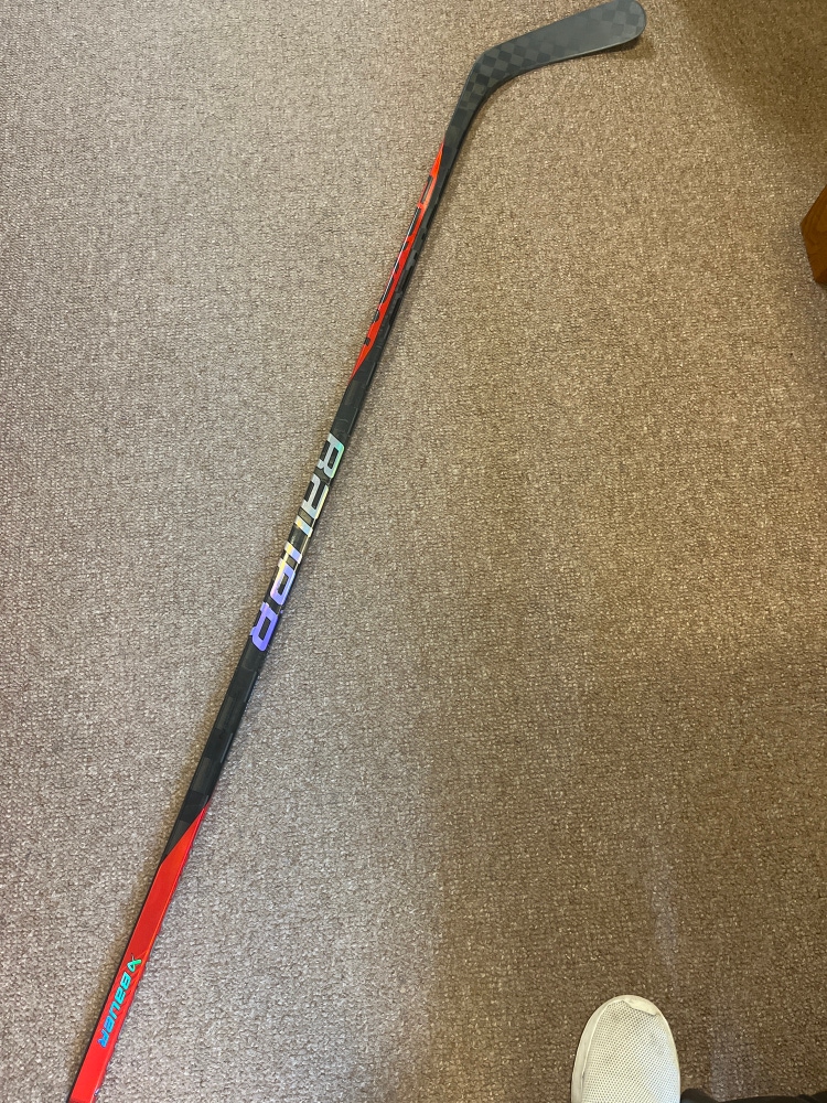 Senior Right Handed P92 Pro Stock Nexus Sync Hockey Stick