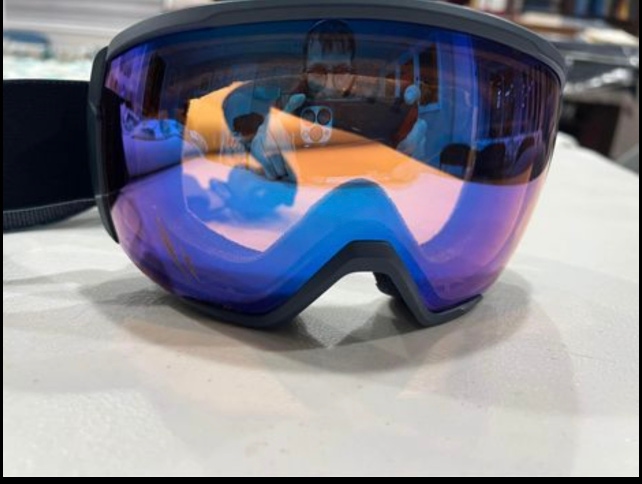 Unisex Smith Medium Snowboard Goggles
