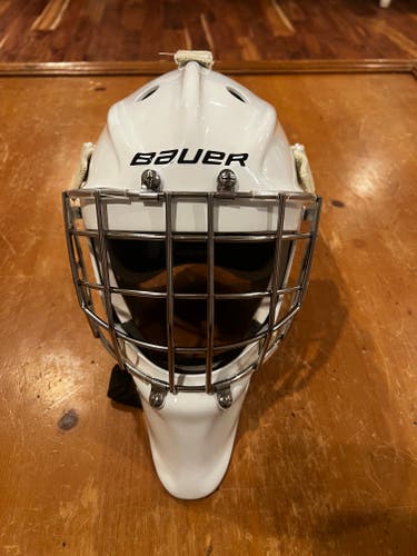 Almost New Bauer Profile 950 Goalie Mask - Small