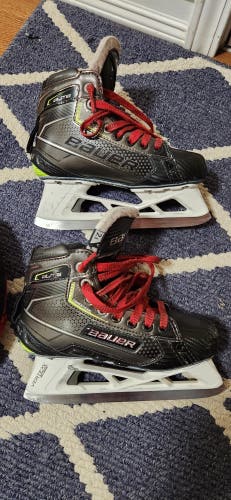 Used Bauer Elite Hockey Goalie Skates Regular Width Size 2.5