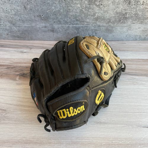 Wilson A600 Baseball Glove 11" (RHT)