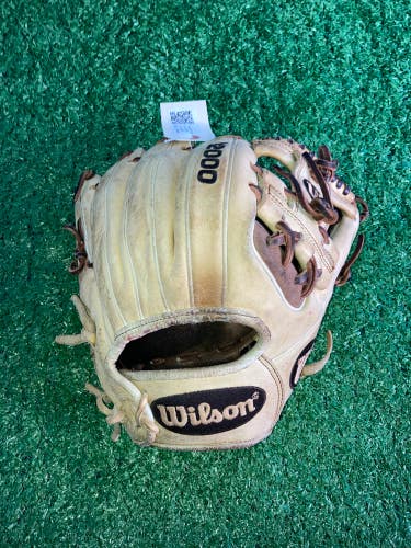 Used Wilson A2000 1786 Right Hand Throw Infield Baseball Glove 11.5"