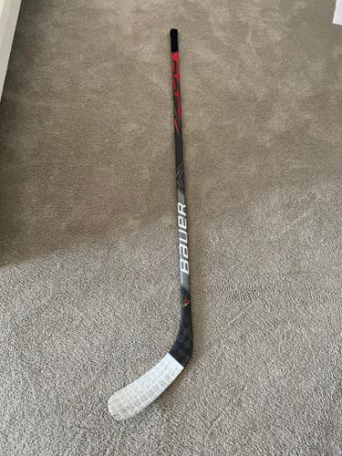 Bauer Vapor FlyLite Sr RH 77 Flex P92