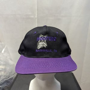 Vintage Hooters Nashville, Tennessee Snapback Hat