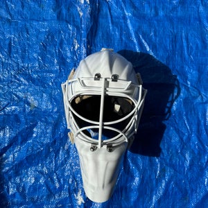 Victory Custom V4 Goalie Mask (Senior)