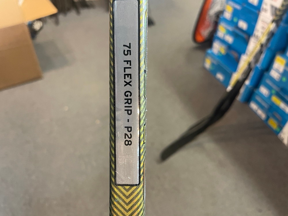 New Senior Right Handed P28 Super Tacks AS-V Pro Hockey Stick Uncut 65.5"