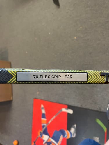 New Senior Right Handed P29 Super Tacks AS-V Pro Hockey Stick Uncut 65.5"