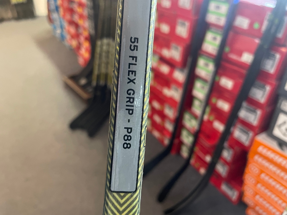 New Intermediate Right Handed P88 Super Tacks AS-V Pro Hockey Stick Uncut 61.25"