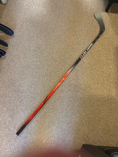 Senior Left Hand P92 Pro Stock Vapor Hyperlite 2 Hockey Stick