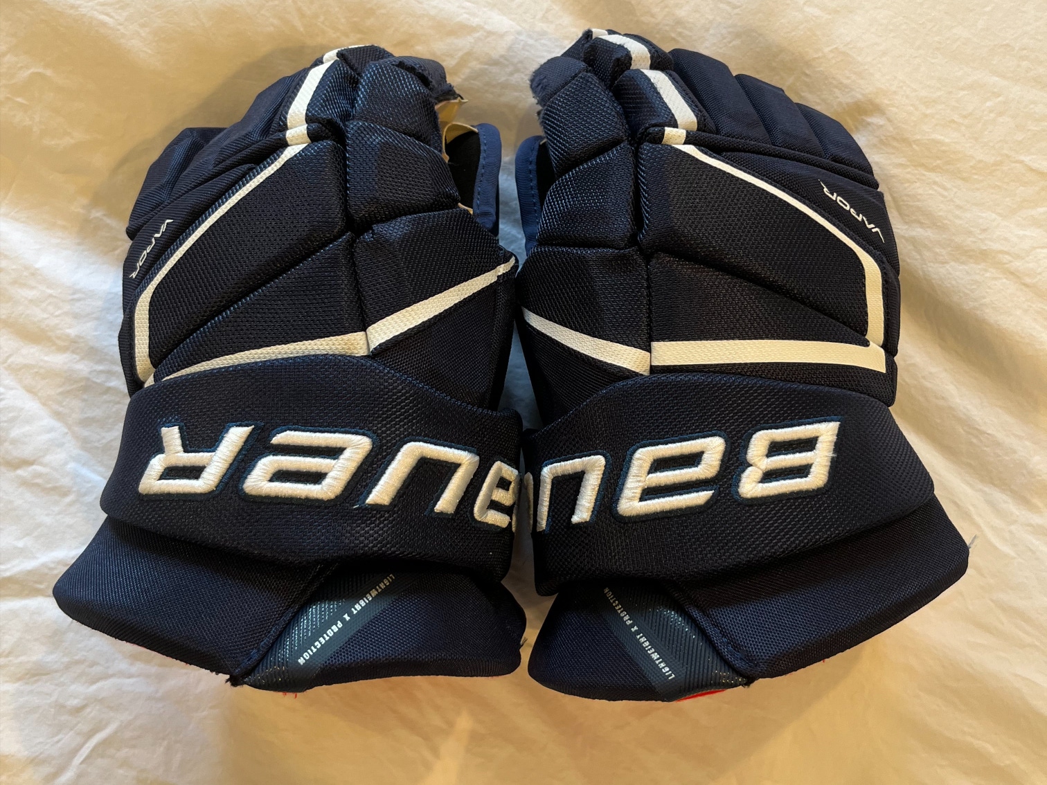 Used Bauer Vapor 3X Pro Gloves 15"