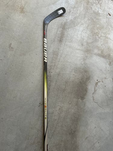 Senior Right Handed P92 Pro Stock Vapor Hyperlite Hockey Stick