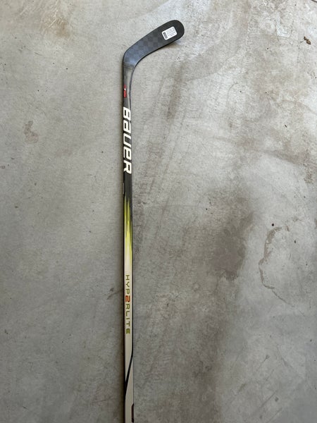 Senior Right Handed P92 Pro Stock Vapor Hyperlite Hockey Stick