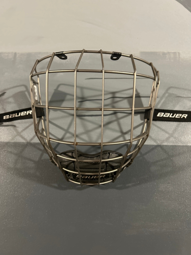 Used Medium Bauer Full Cage Profile III Facemask