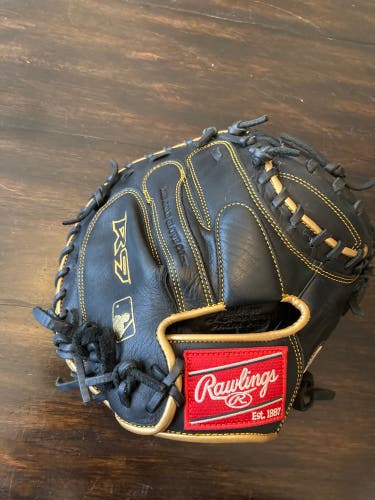 Catcher's 32.5" R9 Baseball Glove