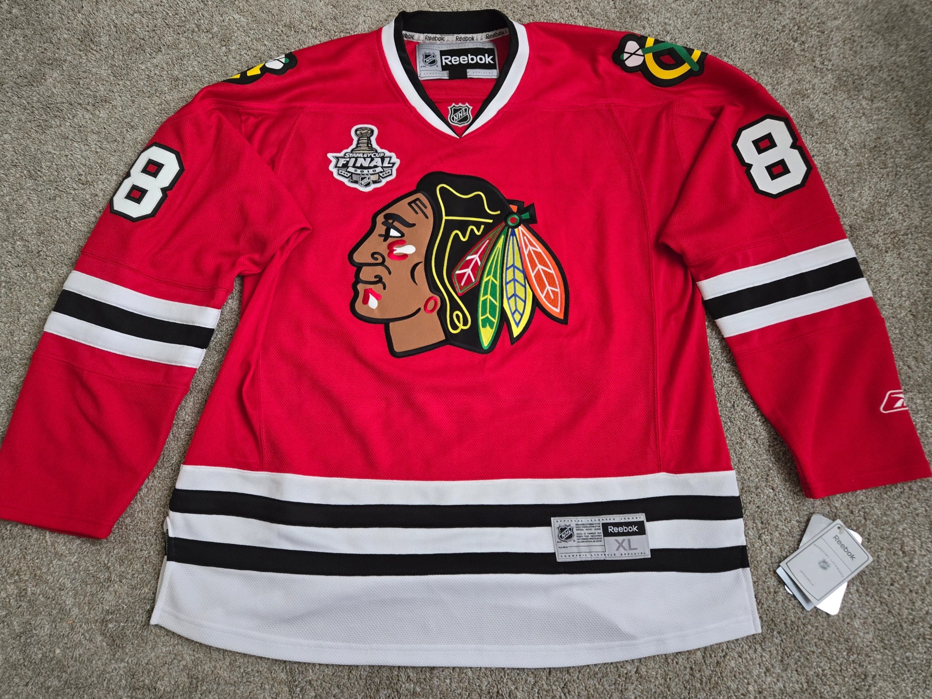 Patrick Kane "AUTOGRAPHED"2010 Stanley cup jersey (OBO)